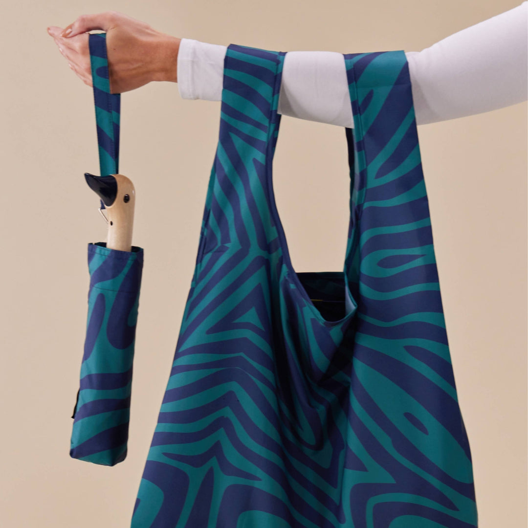 Sideline to Shoreline Tote - Blue Swirl